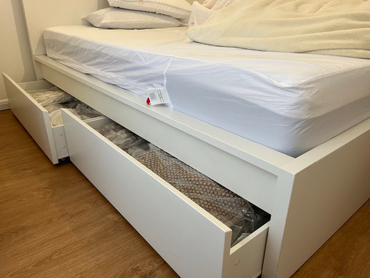 Cama casal IKEA Malm com gavetões